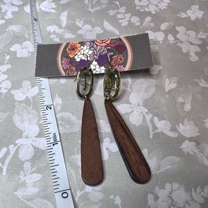 handcrafted artisan earrings Moss And Wood Dangle